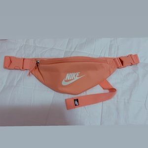 Nike Fannypack peach color